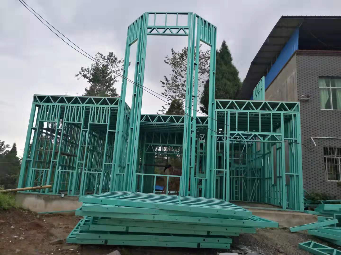 在建集装箱别墅 