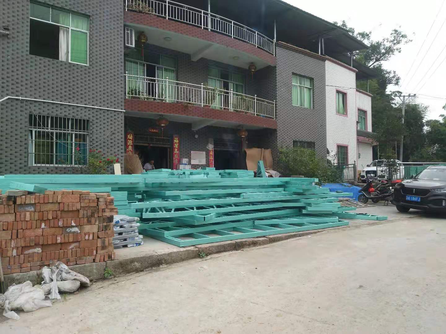 在建集装箱别墅 