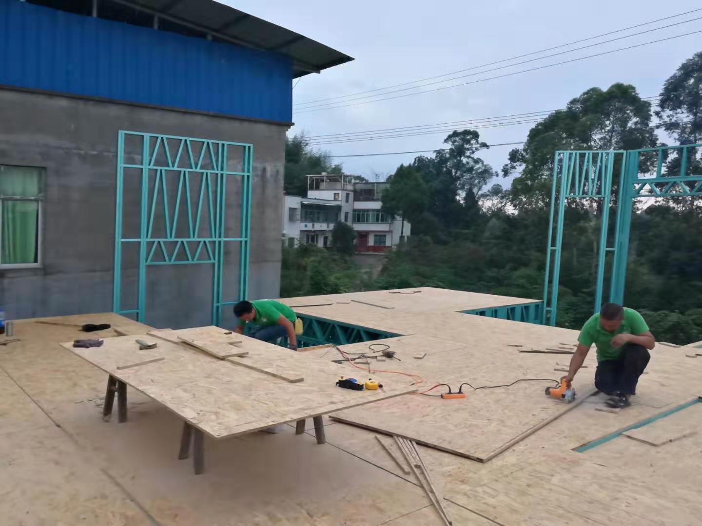 新型轻钢结构楼面铺设